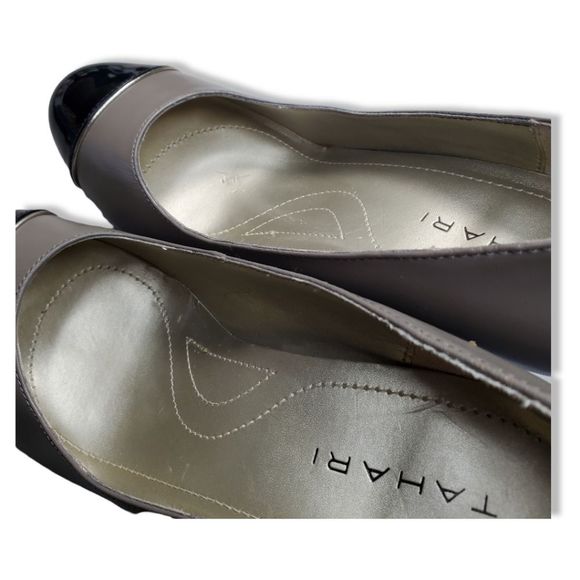 Tahari Ta-Laurie Grey Taupe Two-Tone Leather Pump - Picture 7 of 10